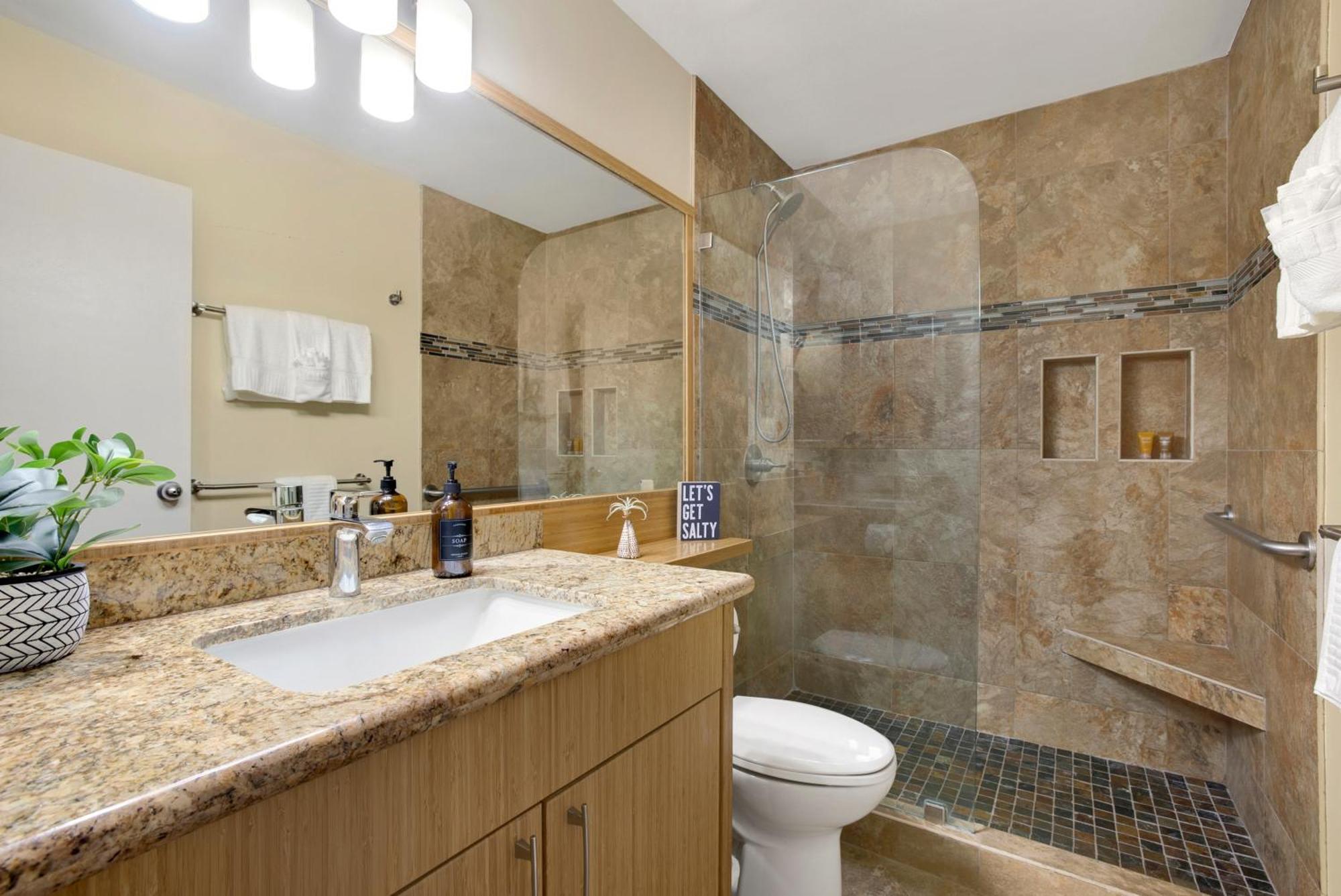 Beautiful 2Br 2Ba With Panoramic Ocean Views, Wifi, Free Parking! Kihei Extérieur photo